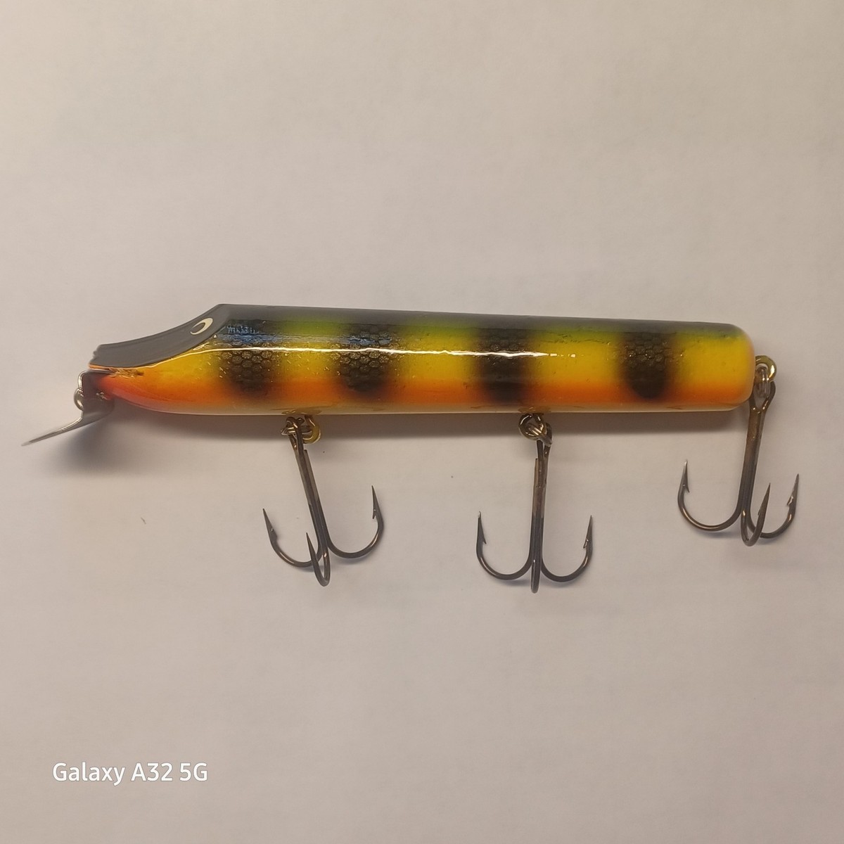 Hi Fin Giant Scamper Wood Fishing Lure 7" Musky Bait Perch Color