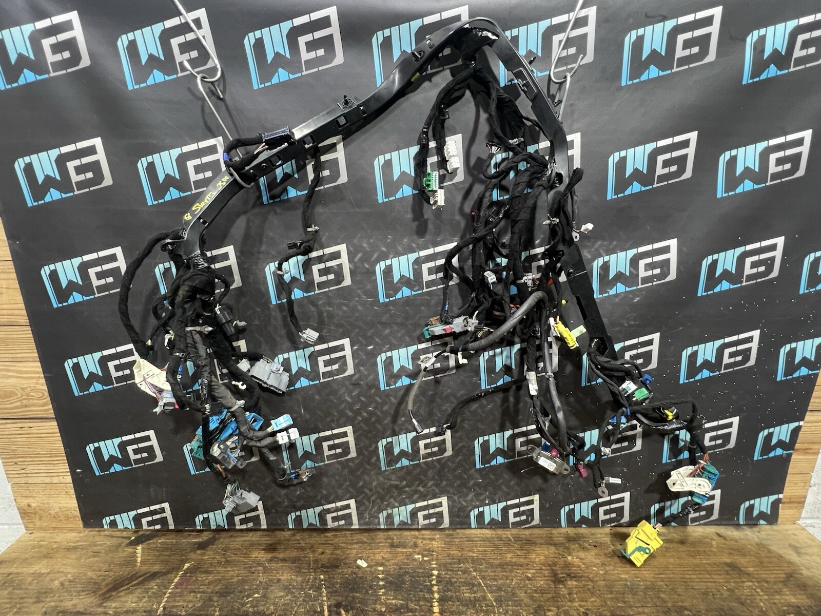 Picture 1 of 18