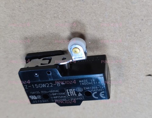 1PCS Microswitch Fast Shipping New Brand 1 Year Warranty Omron Z-15GW22-B - Picture 5 of 6