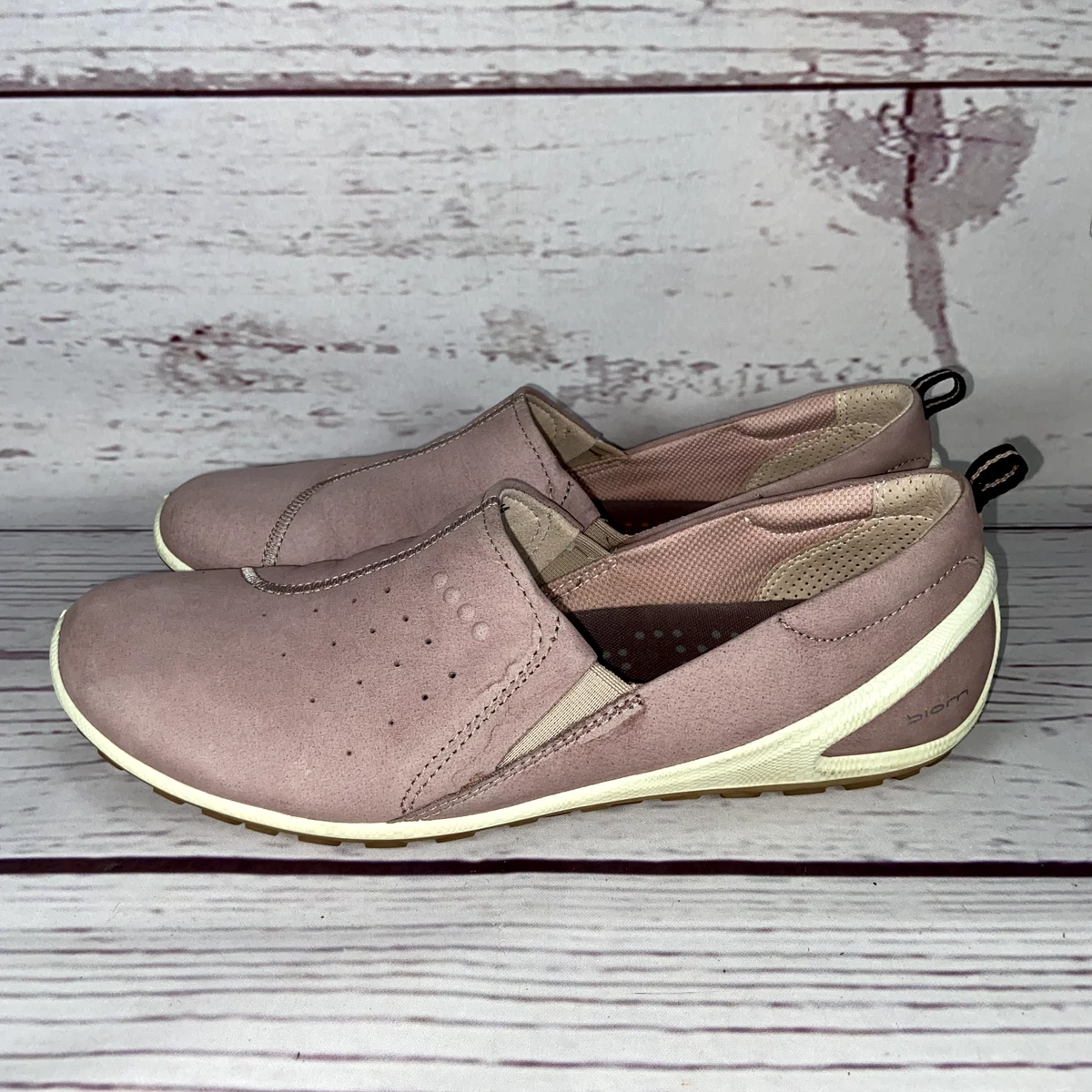Ecco biom sales lite slip on
