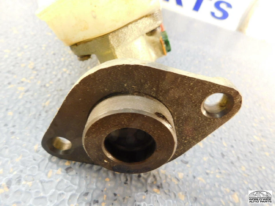 Cilindro maestro de freno de cricket Plymouth NOS Girling 64068927 1971-1972 Foto 4 de 4