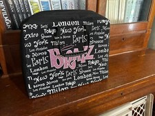 2003 Vintage BRATZ Doll World Tour Travel 8 doll Carrying Case Bag s6
