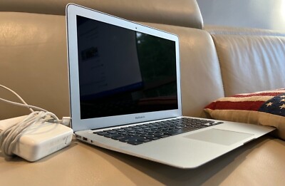 Apple MacBook Air 13.3 inch Laptop - MJVE2LL/A (2015, Silver