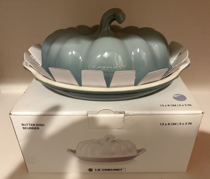 Le Creuset Sea Salt Pumpkin Butter Dish Stoneware 5”x3”