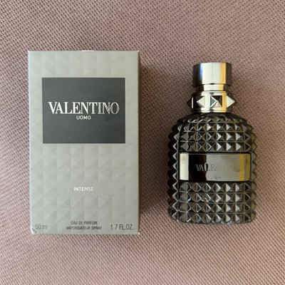 Valentino Uomo Intense, Eau de Parfum Spray, 50 ml, eingestellt