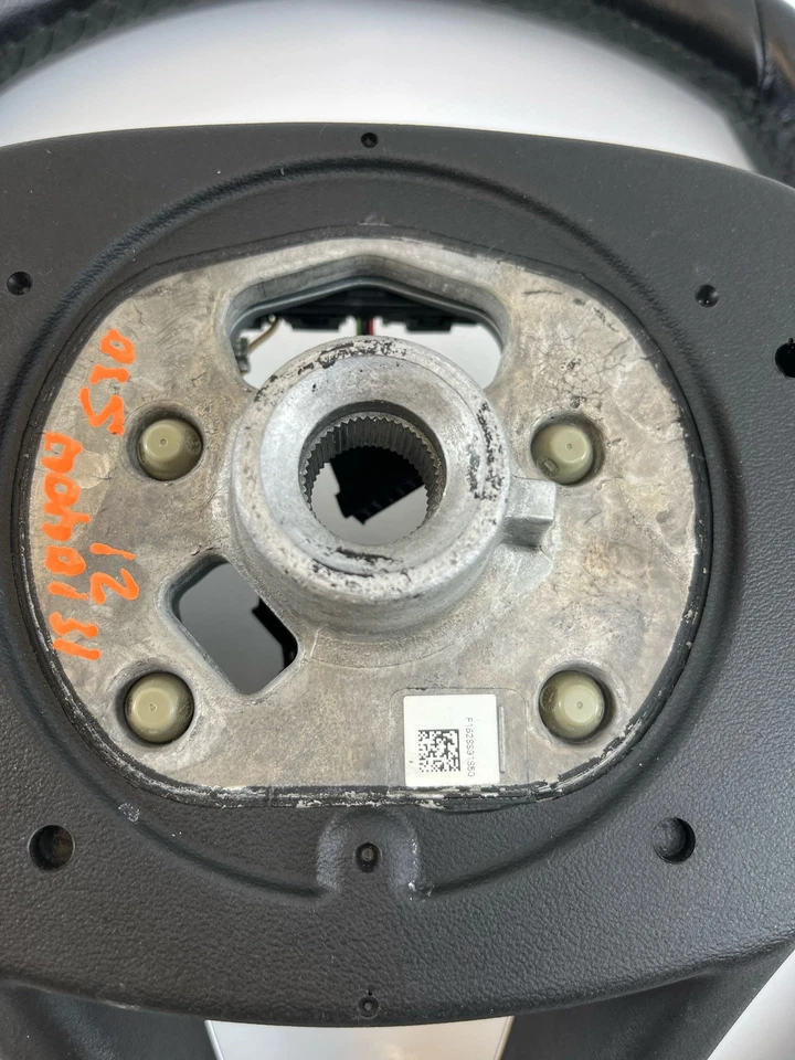 Volante BMW 530i G30 M5 2021-2023 OEM cuero térmico negro con cambio de paleta Foto 3 de 4