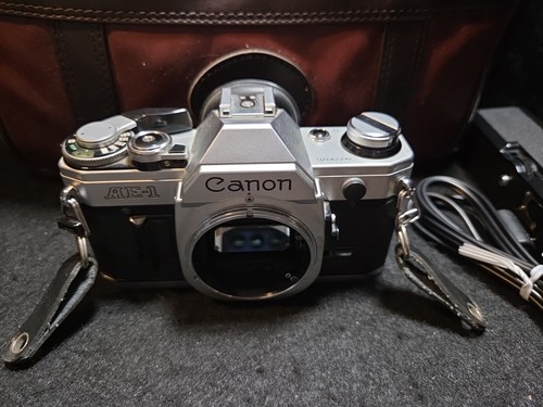 Very Nice Canon AE-1 Program 35mm film Camera. With Accesories. Untested - Picture 7 of 10