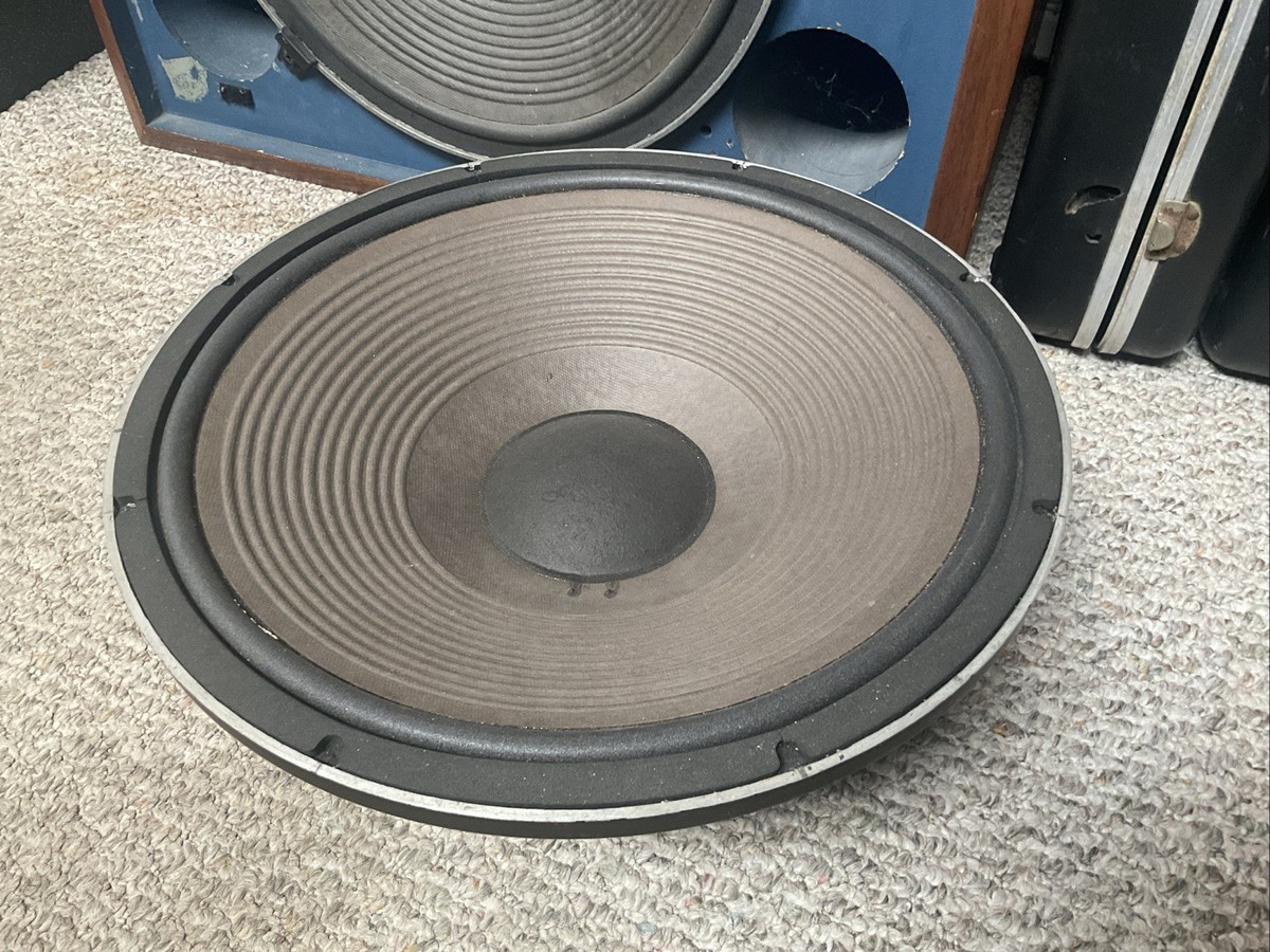 JBL 2235H - 15