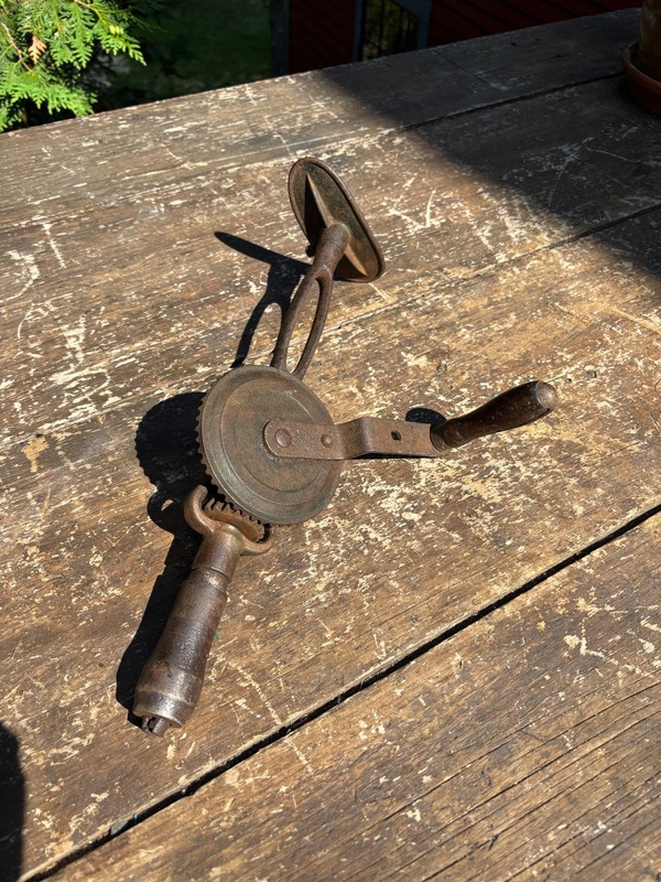 Vintage Hand Shoulder Breast Plate Drill Bit Brace MILLER FALLS USA