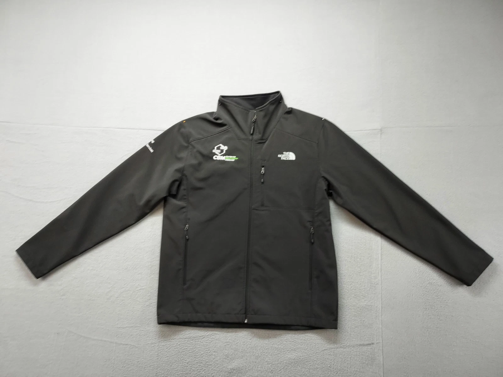 The North Face Men Jacket M Black Soft Shell Pockets Windproof Stretch Outdoor