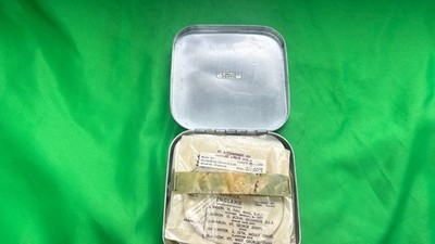 Vintage P D MALLOCH PERTH Alloy Cast Leader Fly Fishing Box.  3 HARDY Leaders.