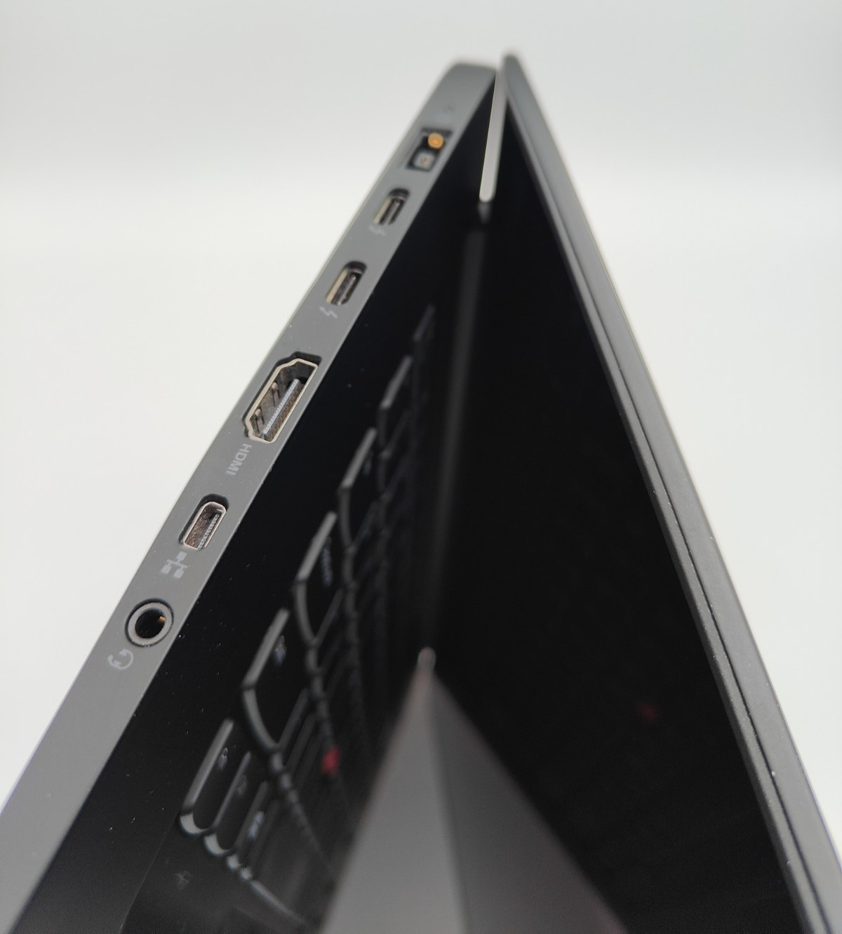 Lenovo ThinkPad X1 Extreme Gen 1 15.6, 15-Inch Laptop, with Intel Core i7 8th Gen., Windows 11 Pro