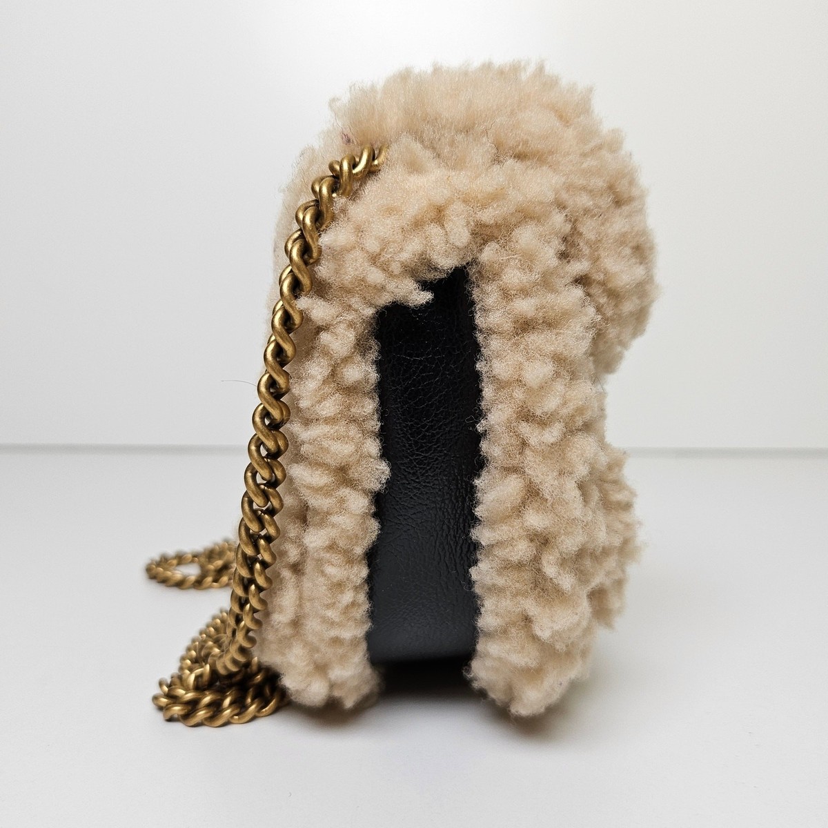 【SALE】【GUCCI 】 GG Marmont Shearling mini bag バッグ Gucci GG Marmont Mini shearling shoulder bag Gucci