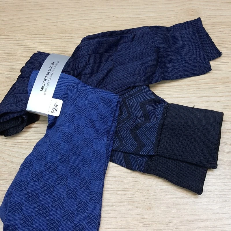 Paquete de 3 calcetines de vestir PERRY ELLIS azul marino acanalados a cuadros en zigzag de nailon elásticos Foto 2 de 4