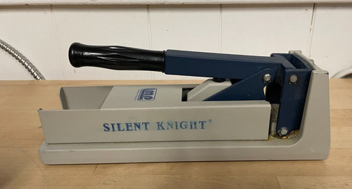 Links Medical SK0100-GCI Silent Knight Pill Crusher with Pouches *