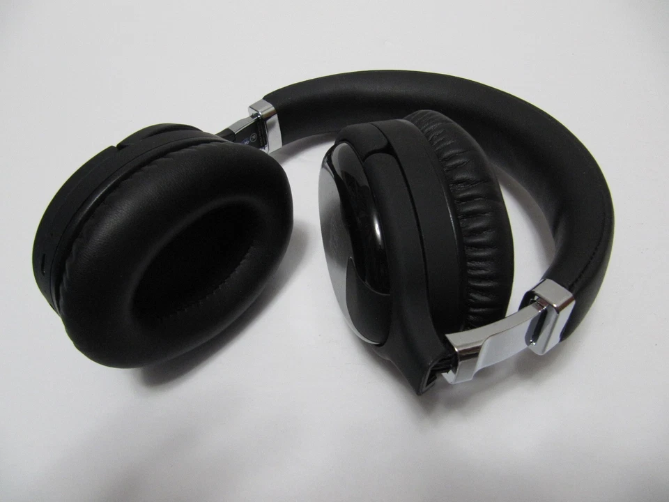 Adesso Xtream P600 Bluetooth active noise cancellation headphone Built in Mic - Image 4 of 4