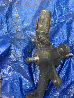 TRIUMPH SPITFIRE VERTICAL LINK STUB AXLE