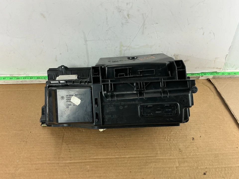 2011-2016 BMW 535i xDrive compartimento de armazenamento lateral direito do passageiro caixa de luvas fabricante de equipamento original - Imagem 4 de 4