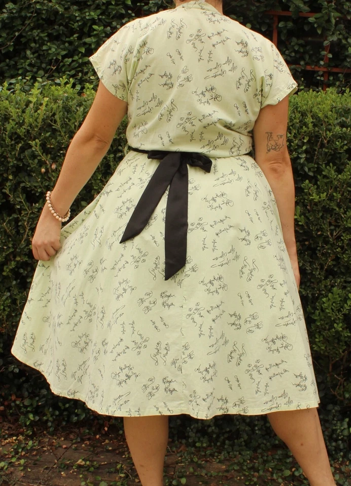 Retro Large Mint Green cotton swing dress squiggle pattern - Image 3 of 4