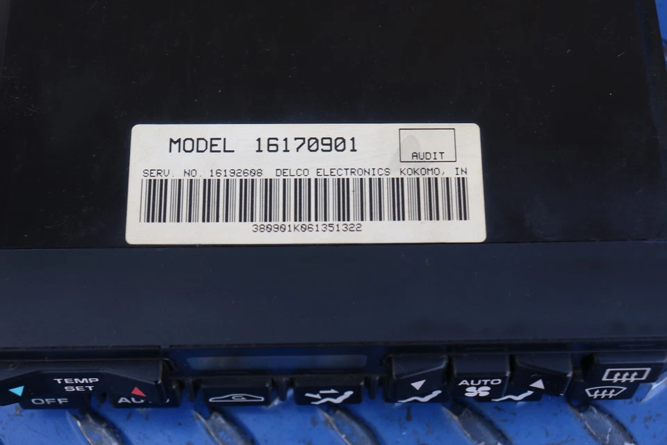 Chevrolet Corvette C4 1994-1996 módulo de control de clima climatización 16170901 Foto 2 de 4