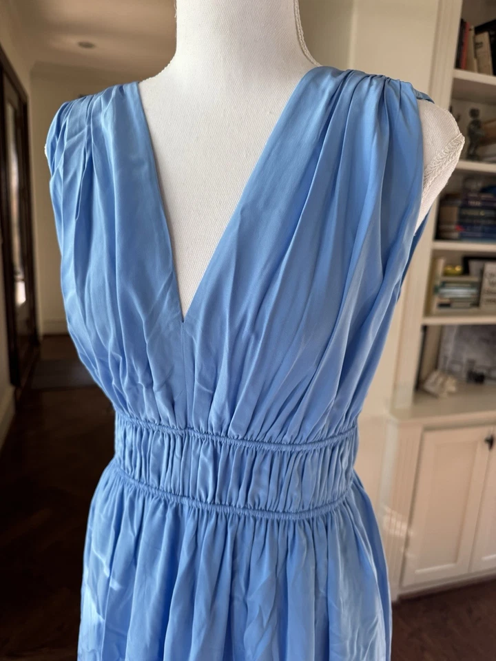 Vestido Banana Republic Azul Cuello en V Sin Mangas Talla S Pura Seda Forrado Orig $300 Foto 2 de 4