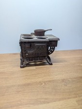 Vintage Queen Miniature Cast Iron Stove
