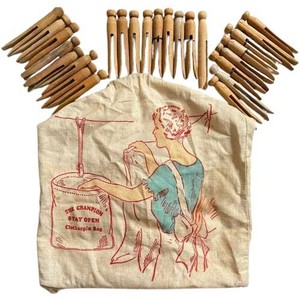 Vintage The Champion Clothespin Bag + 26 Wood Clothespins 1930s Laundry