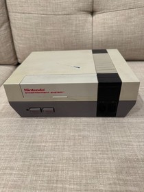 2 Nintendo NES Consoles 5 Controllers and 8 Games Zapper Lot Not Tested