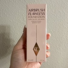 Charlotte Tilbury Airbrush Flawless Foundation 5 Warm 30 mL Liquid