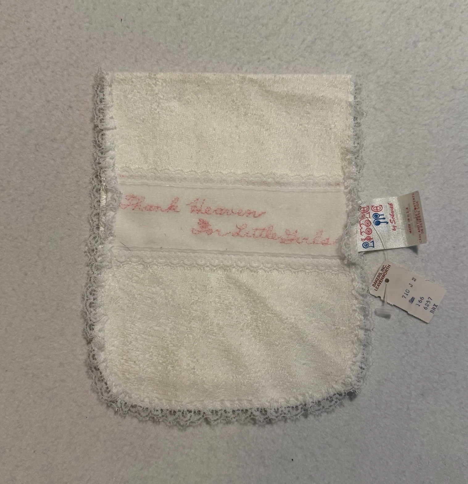 Vintage Little Me by Schwab Baby Burp Cloth Lace Trim 1970s USA “Thank Heaven”
Opens in a new window