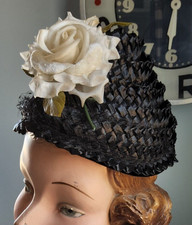 VINTAGE 1940s 1950s BLACK STRAW HAT PEAKED  MILLINERY ROSE Structured, Fabulous