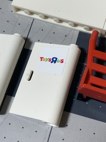 LEGO City: Toys R US Truck (7848) Parts and Pieces Minifigures Incomplete Set