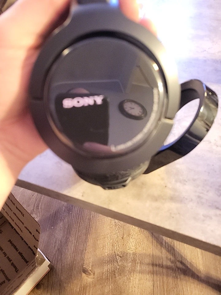 Sony Rf Stereo Transmitter Tmr-rf970r - Image 3 of 4