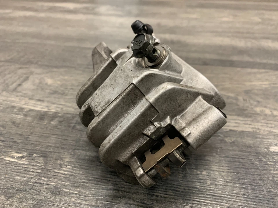 Pinza de freno delantera derecha Suzuki 2003-2012 AN650 650 Burgman OEM Foto 4 de 4