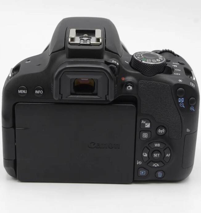 Canon EOS Kiss X9i X9 i digital camera W. EF-S 18-55mm IS