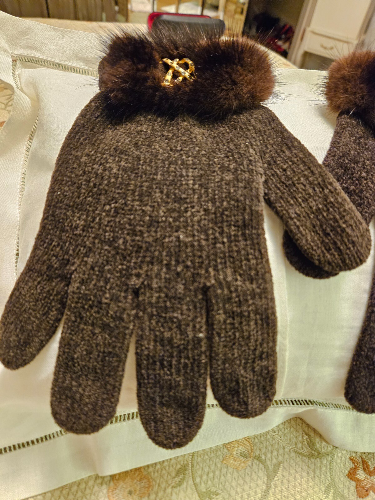 BEAUTIFUL BROWN WARM FABRIC GLOVES WITH MINK TRIM… - image 1