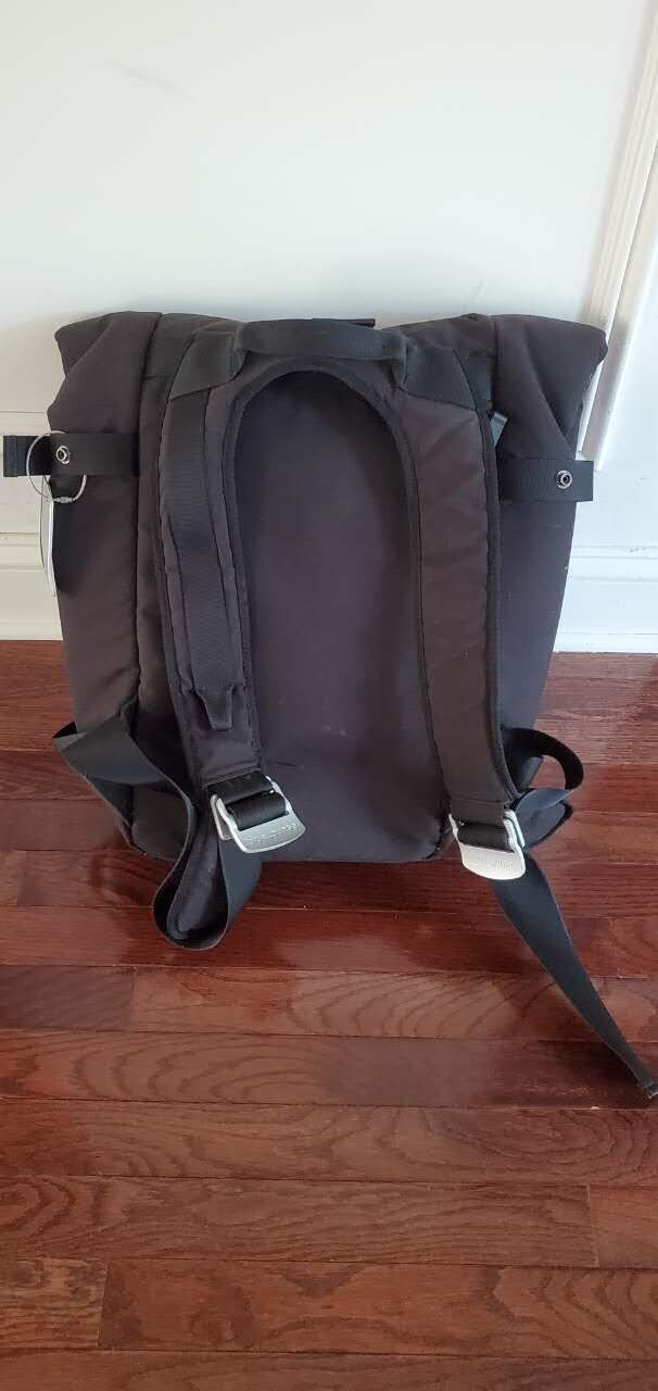 BlueLounge messenger laptop large backpack; black; rare; pre-owned image 5