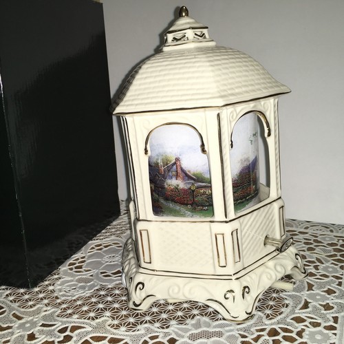 2005 THOMAS KINKADE Rotating Musical Night Light Cottages NIB Gazebo - Picture 4 of 12