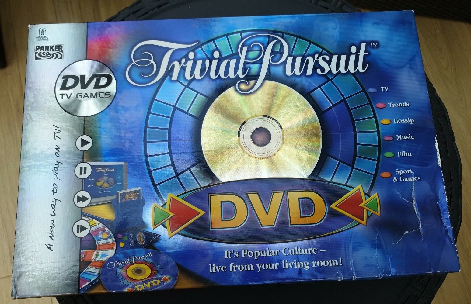 Trivial Pursuit 2004 DVD Edition Game by Parker Great Game For All. Complete.