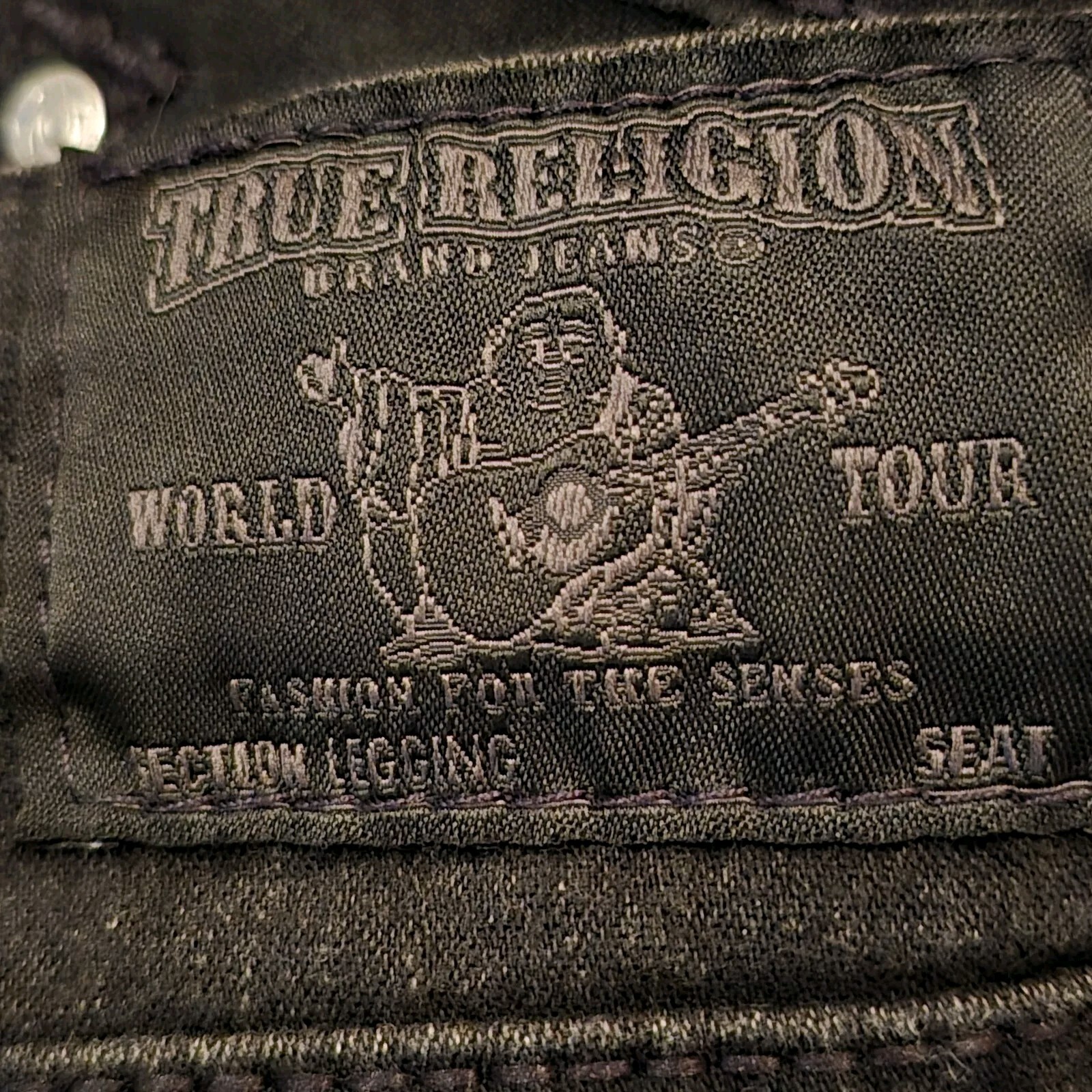 True Religion DIBD Quest Black Legging Jeans Size 32 RN#112790 Destroyed Knees thumbnail 13