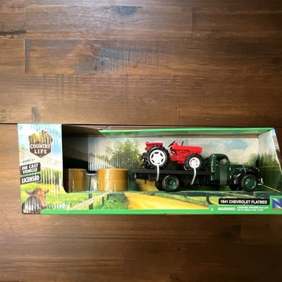 NewRay Diecast 1941 Chevrolet Flatbed Truck & Tractor Set Green Red Country Life