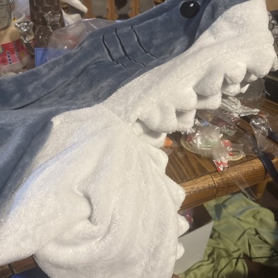 Shark  Wearable Blanket Size Xl