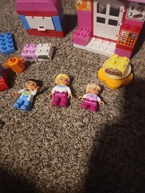 Lego Duplo Lot 10587 Cafe With 3 Figures - Read Description 