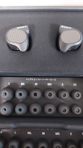 Auriculares de monitor intrauditivo Sony IER-M9Hi-Res usados con armadura equilibrada con caja de JP - Imagen 5 de 10