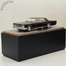 BOS 1/18 Lincoln Continental 1968 Resin ModelCar Limited Collection Black