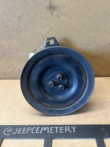 84-86 Jeep Cherokee XJ Comanche MJ 2.8L V6 Smog Air Pump Assembly w/ Pulley - Picture 2 of 7