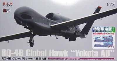 Platz AC34SP 1/72 RQ-4B Global Hawk ''Yokota AB'' (Special Edition mit JASDF