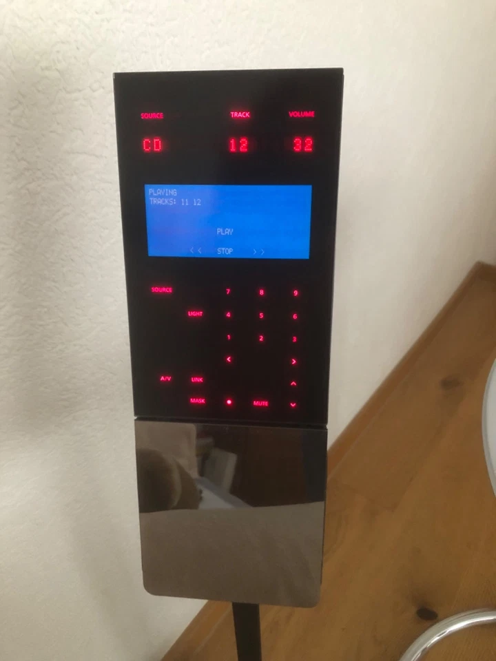 Bang Olufsen B&O BeoLink 7000 Fernbedienung mit Hochstand und Steckernetzteil - Bild 4 von 4
