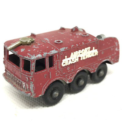 MATCHBOX N°63 FOAMITE CRASH TENDER 1964 Lesney Matchbox Foamite Crash Tender No. 63 1964 Red Made In