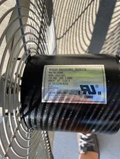 27 inch Wall Mounted Exhaust Fan, Automatic Shutter. GREAT condition 